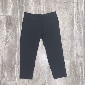 Lululemon ivivva girls cropped leggings